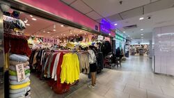 Lucky Plaza (D9), Retail #495670631